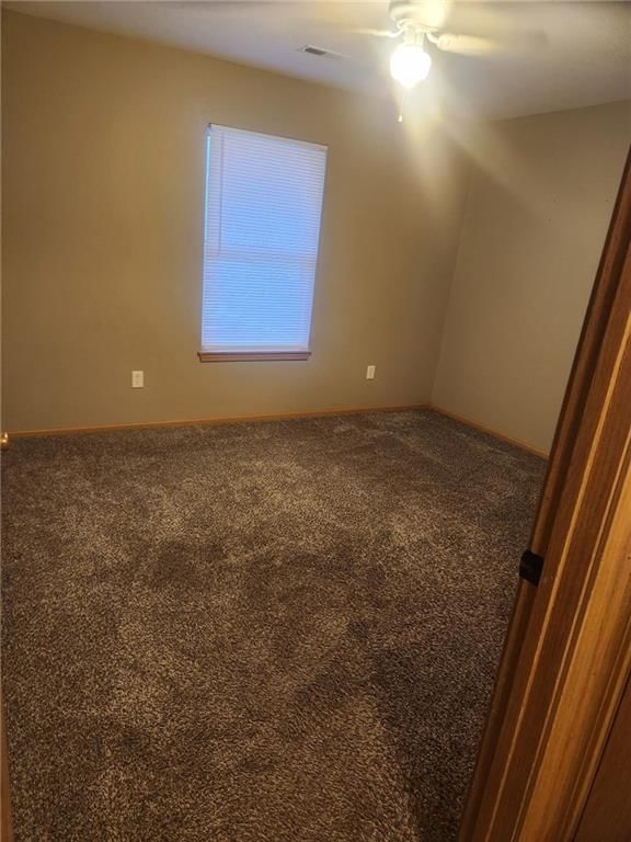 215 W Montgomery Street — photo 4