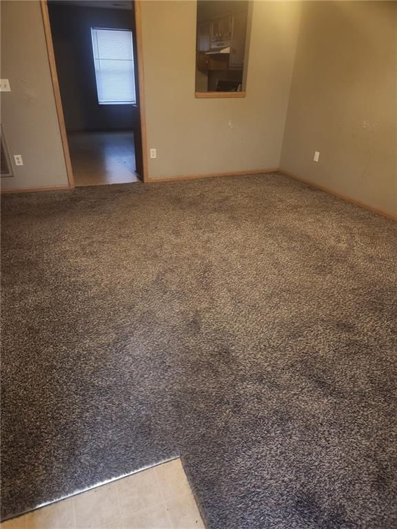 215 W Montgomery Street — photo 5