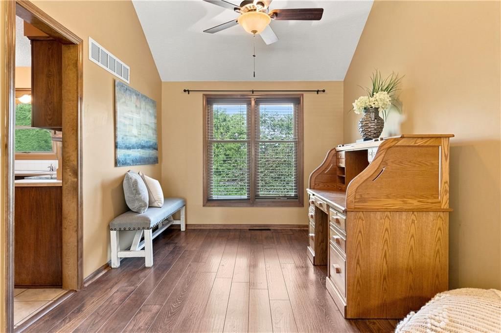 8406 N Crawford Avenue — photo 5