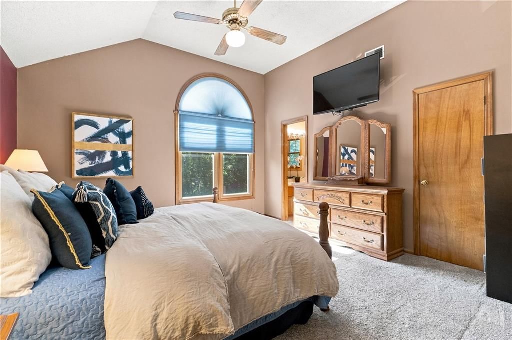 8406 N Crawford Avenue — photo 12