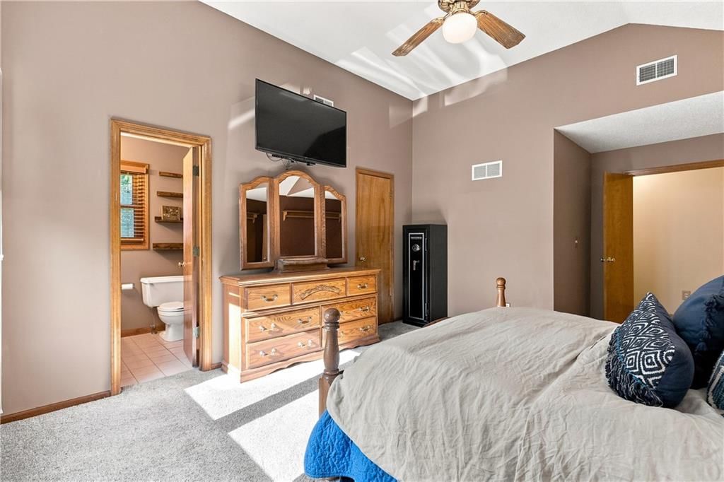 8406 N Crawford Avenue — photo 13