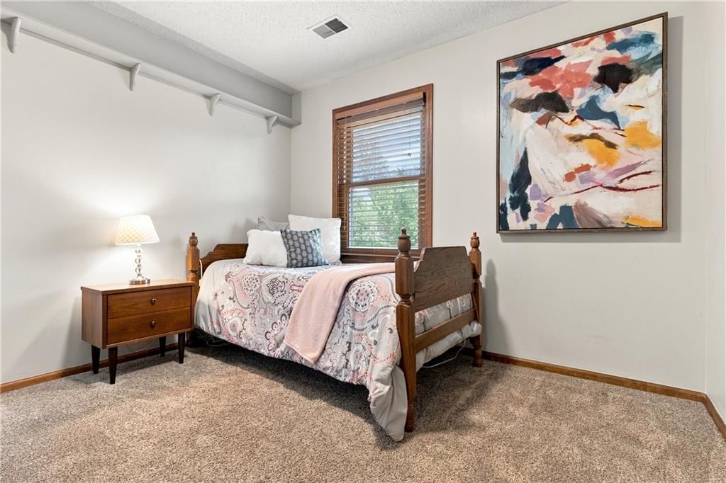 8406 N Crawford Avenue — photo 15