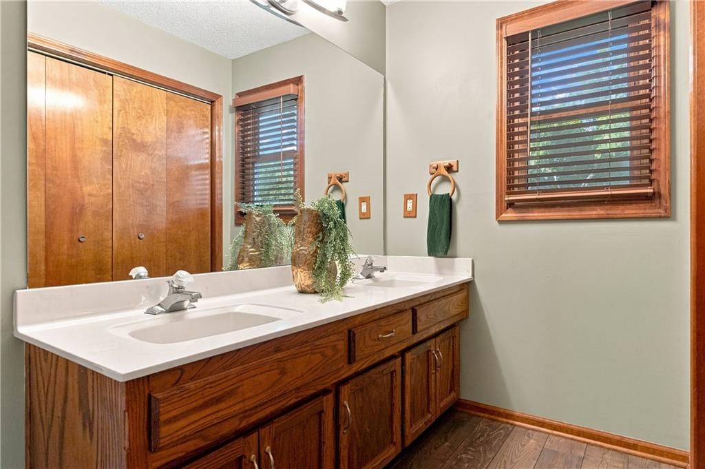 8406 N Crawford Avenue — photo 19