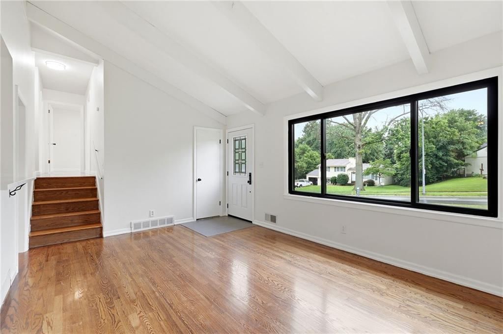 1702 NE Shady Lane Drive — photo 6