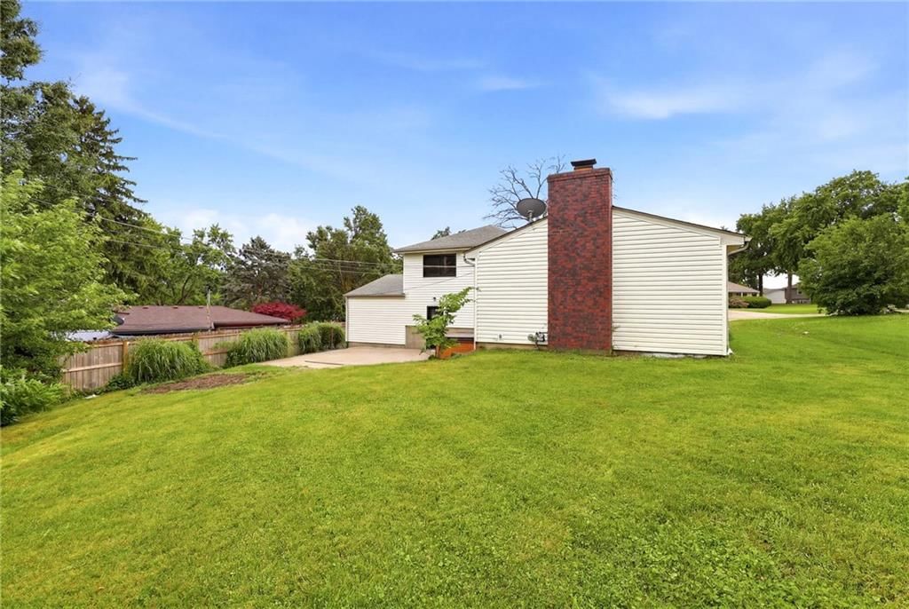 1702 NE Shady Lane Drive — photo 44
