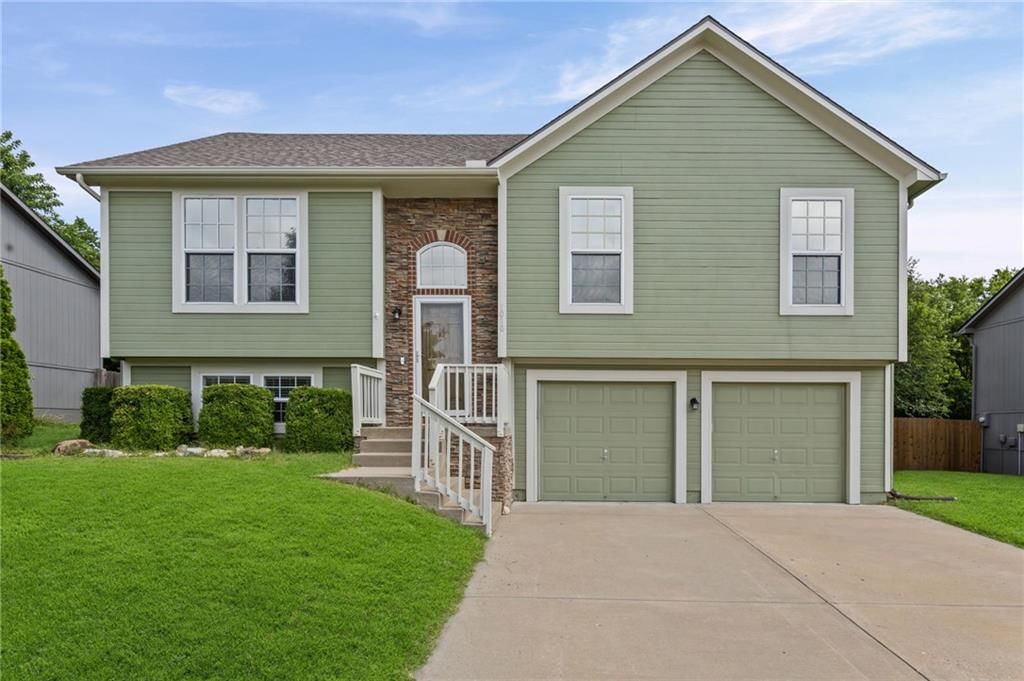 1010 NW Scenic Drive — photo 1