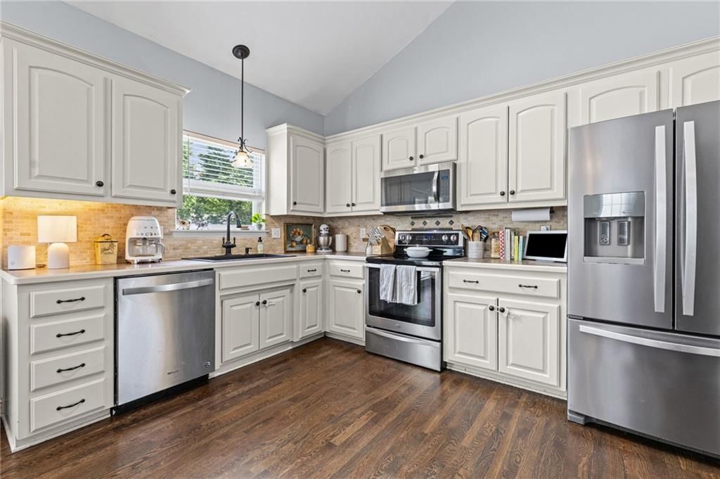 1010 NW Scenic Drive — photo 9