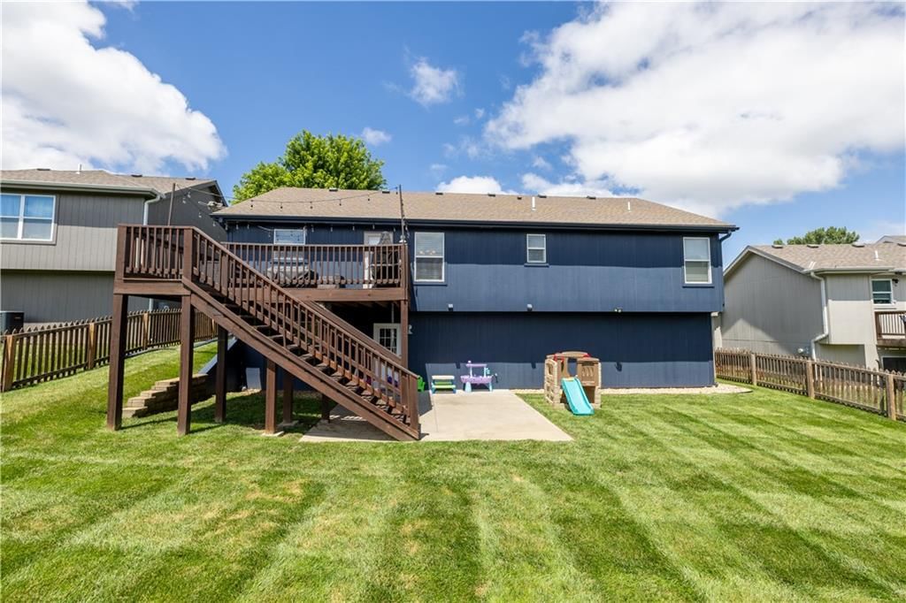 2203 Bateley Street — photo 8