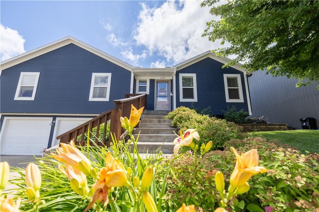 2203 Bateley Street — photo 11