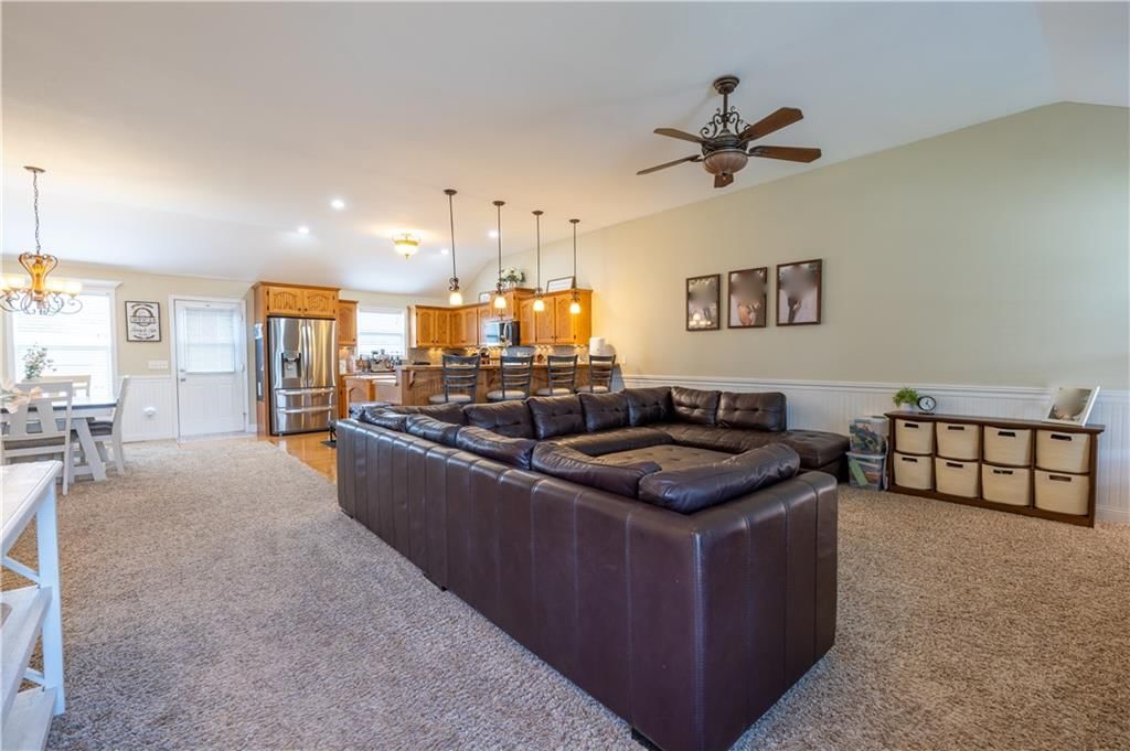 2203 Bateley Street — photo 14