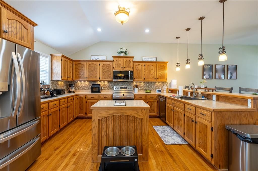 2203 Bateley Street — photo 15