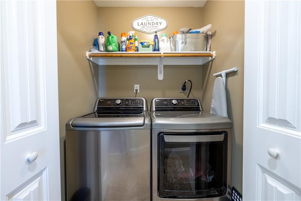 2203 Bateley Street — photo 21