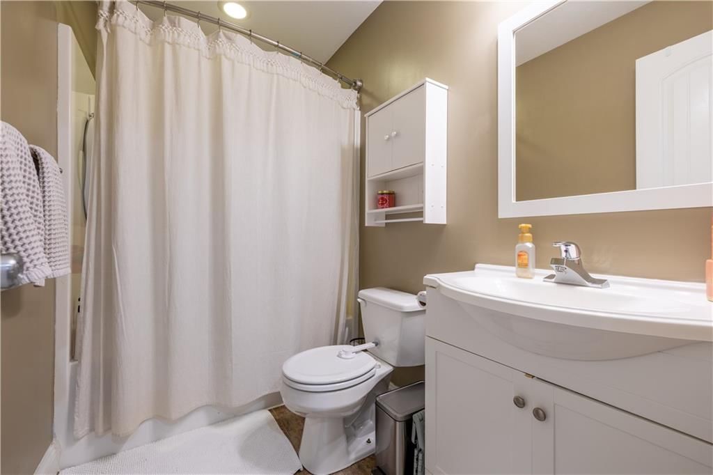 2203 Bateley Street — photo 30