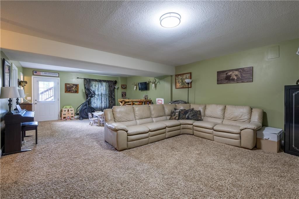 2203 Bateley Street — photo 32