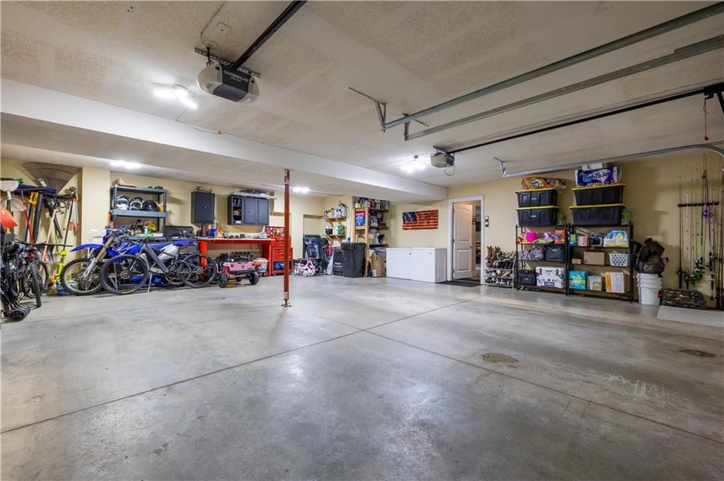 2203 Bateley Street — photo 36