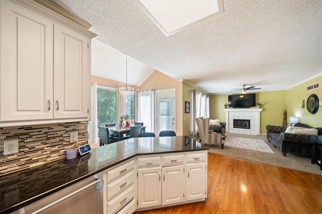 13920 W 143RD Court — photo 8