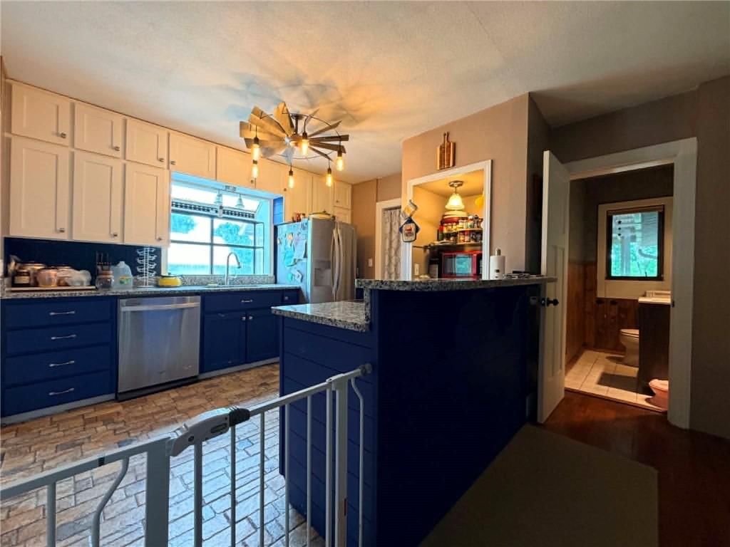 625 Walnut Street — photo 8