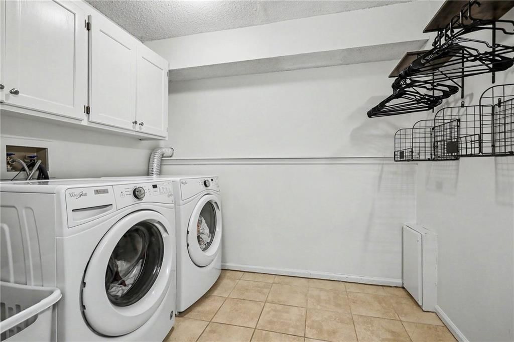 11634 Earnshaw Street — photo 23
