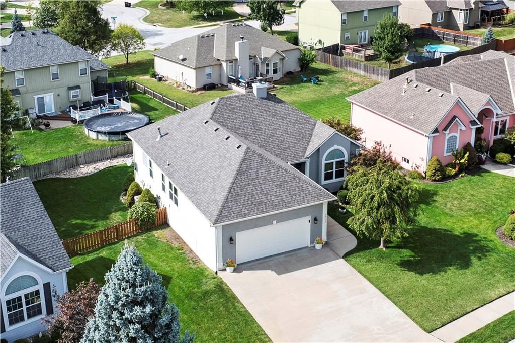 3912 SW Chatham Drive — photo 4