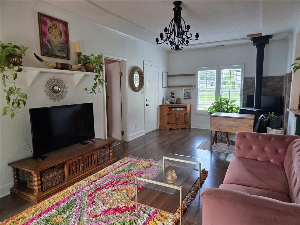 315 NE DOUGLAS Street — photo 12