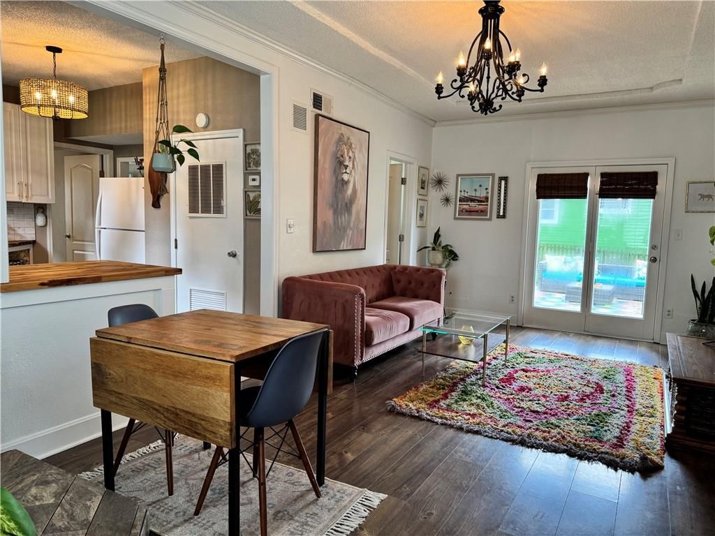 315 NE DOUGLAS Street — photo 14