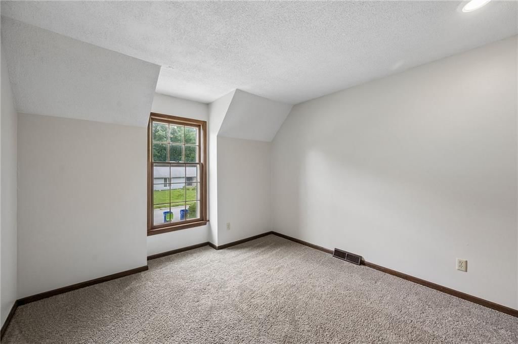 6804 N Agnes Avenue — photo 22