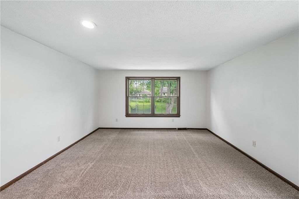 6804 N Agnes Avenue — photo 28