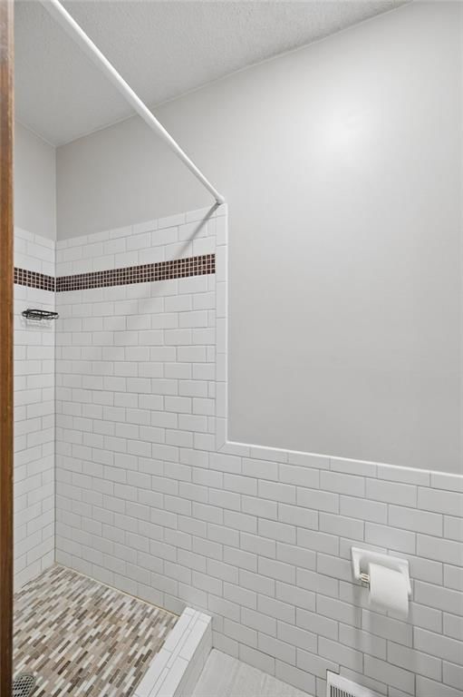 6804 N Agnes Avenue — photo 31