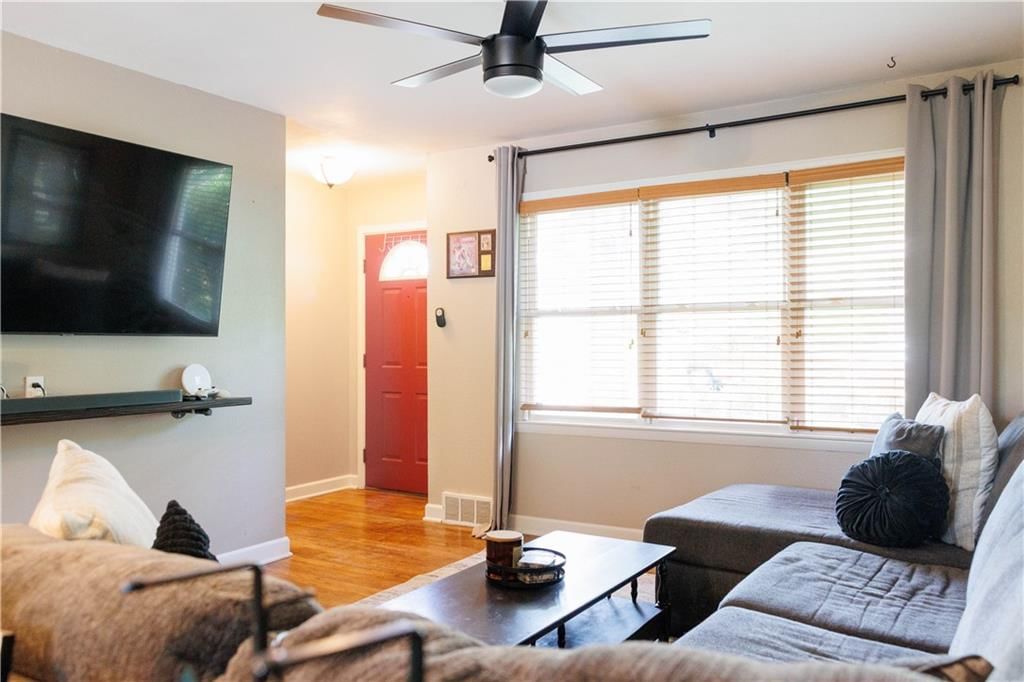 4160 N Chelsea Avenue — photo 5