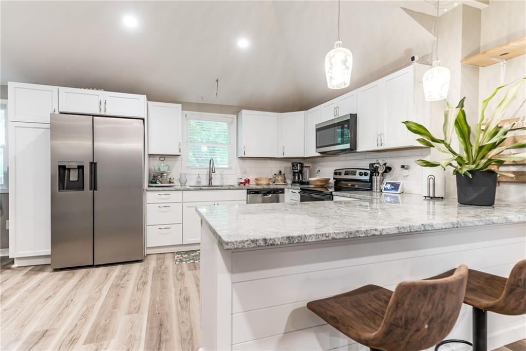 6033 Edith Avenue — photo 13