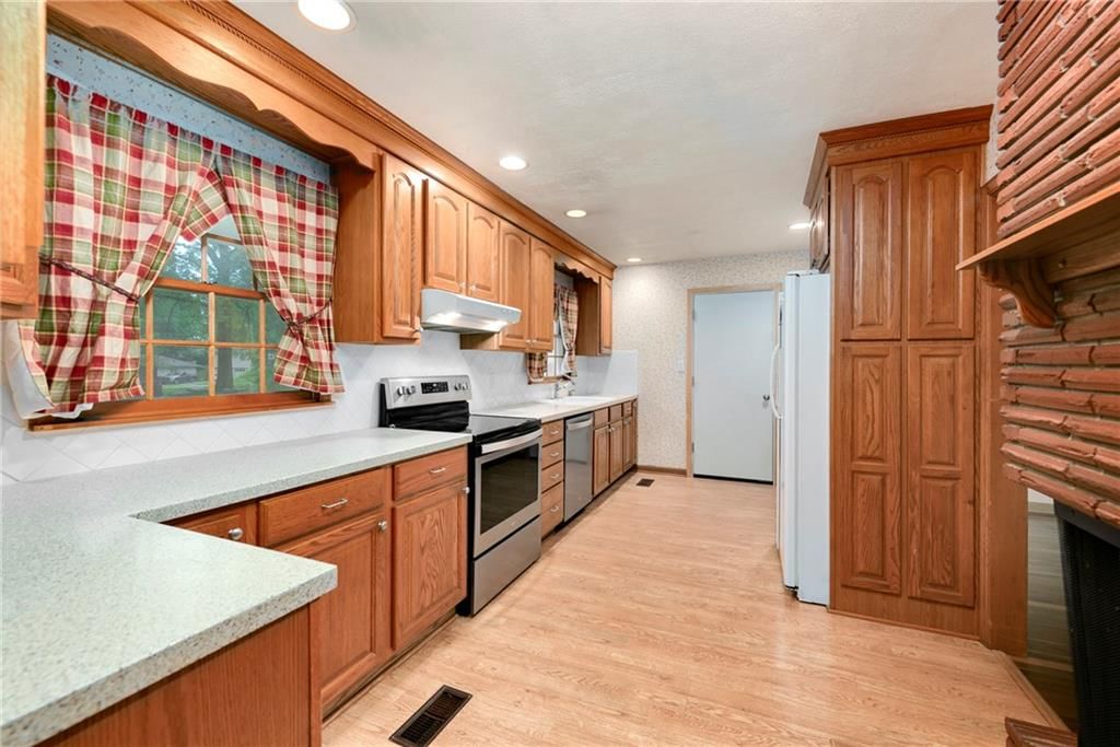 10404 E 81st Terrace — photo 14