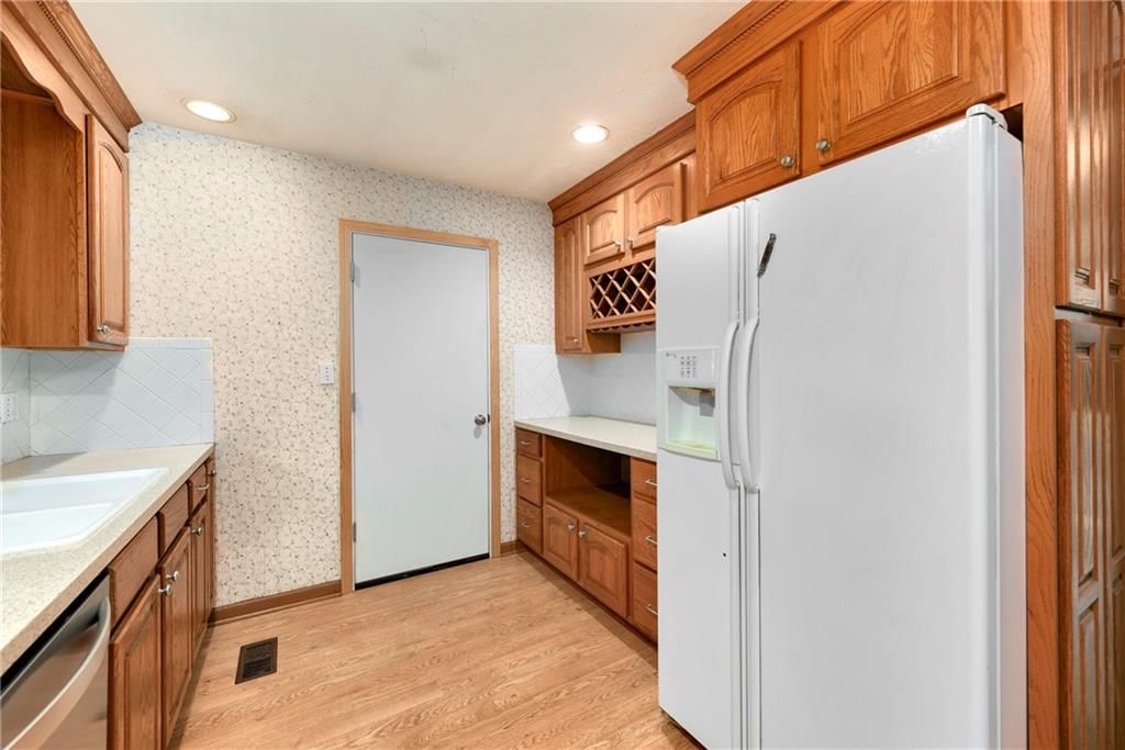 10404 E 81st Terrace — photo 17