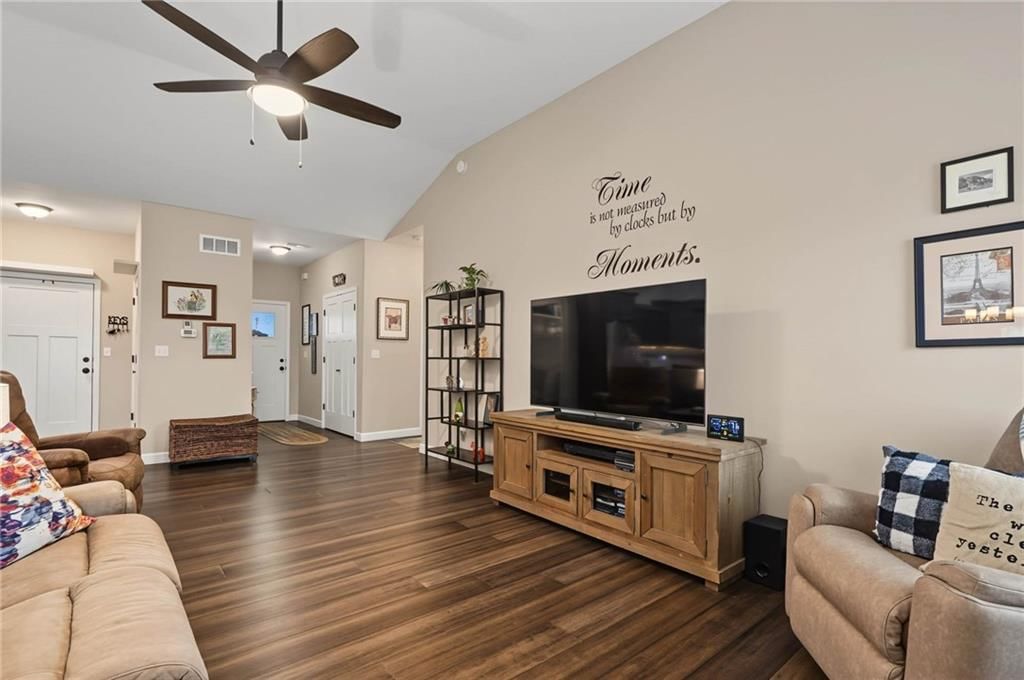 2629 S Fir Terrace — photo 8