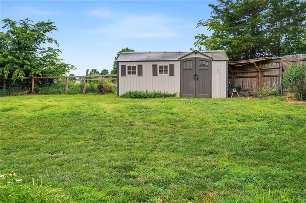 2629 S Fir Terrace — photo 30