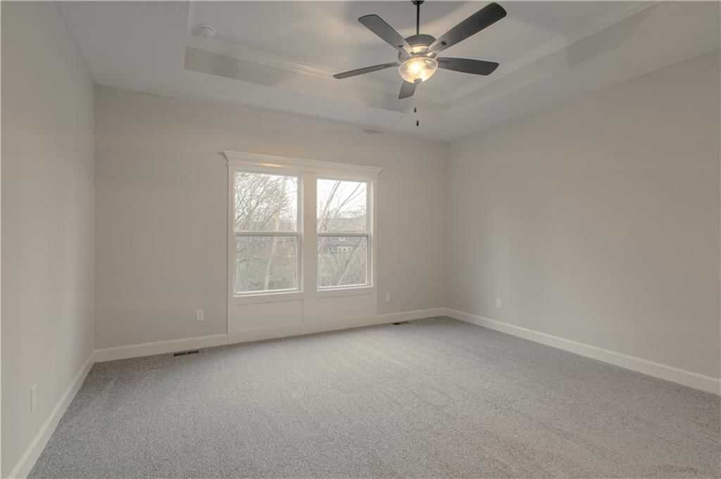 623 E 13th Street — photo 31