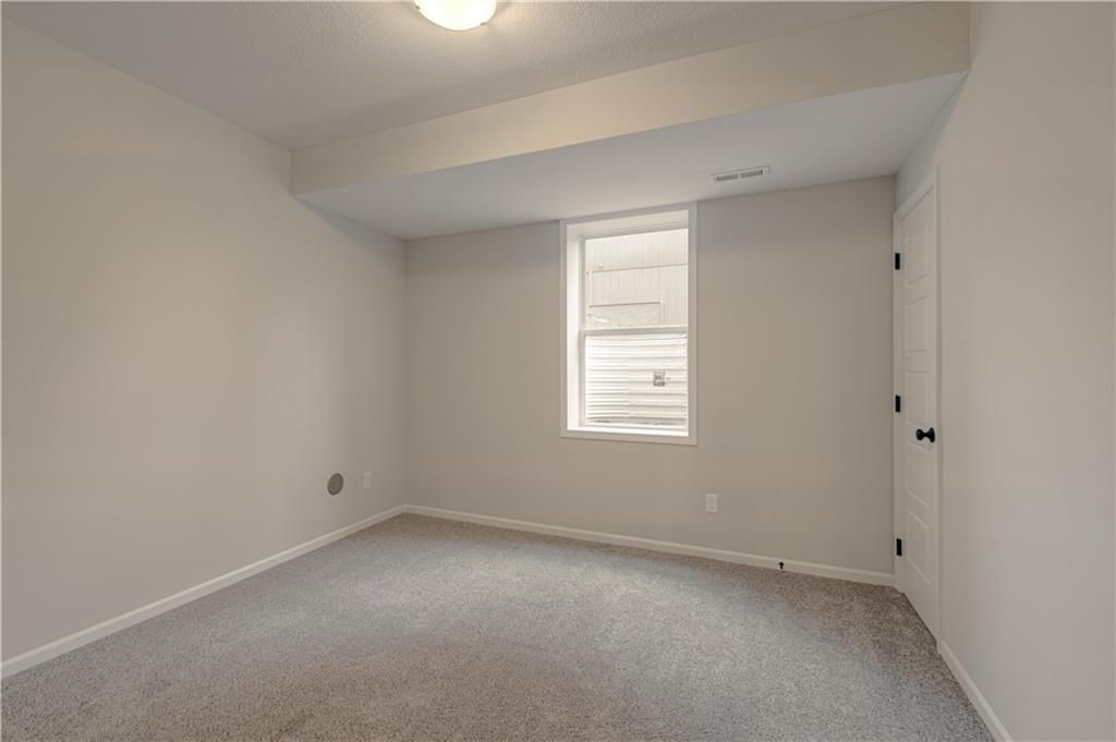 623 E 13th Street — photo 39