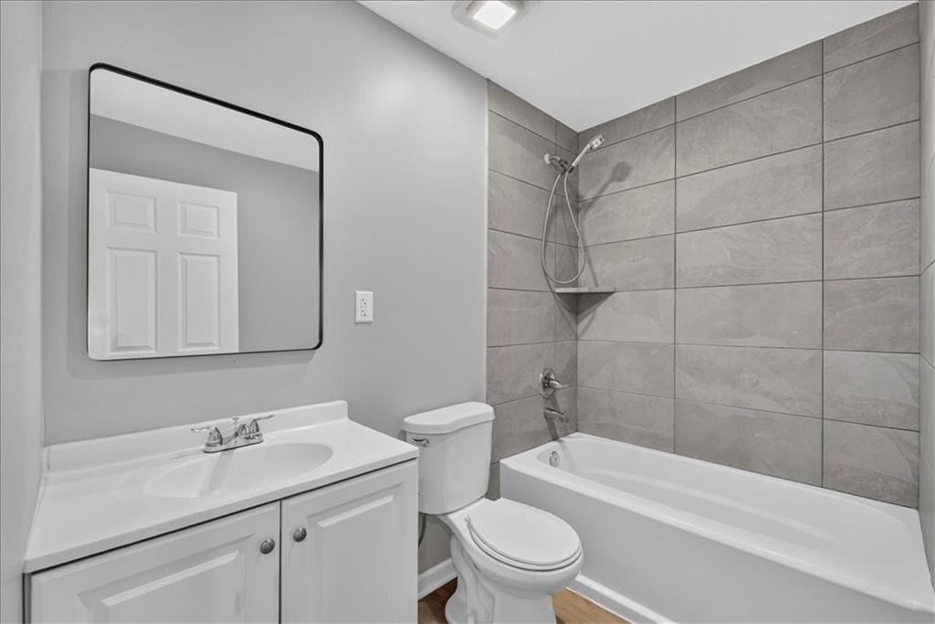 Photo 7 of 19 - 222 W Mill Street, Independence, MO 64050