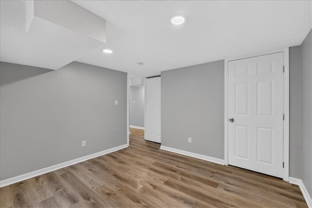 Photo 12 of 19 - 222 W Mill Street, Independence, MO 64050