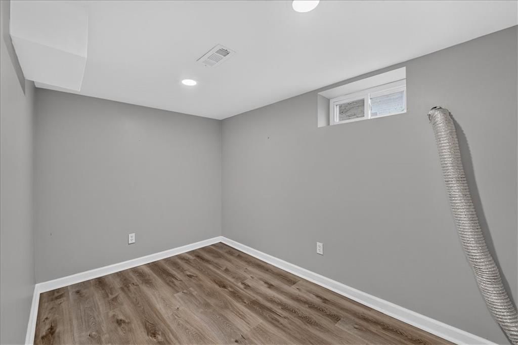 Photo 17 of 19 - 222 W Mill Street, Independence, MO 64050