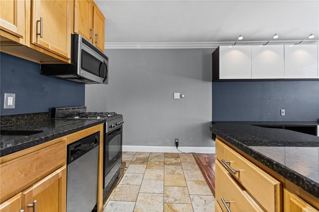 700 E 8th St Street — photo 10