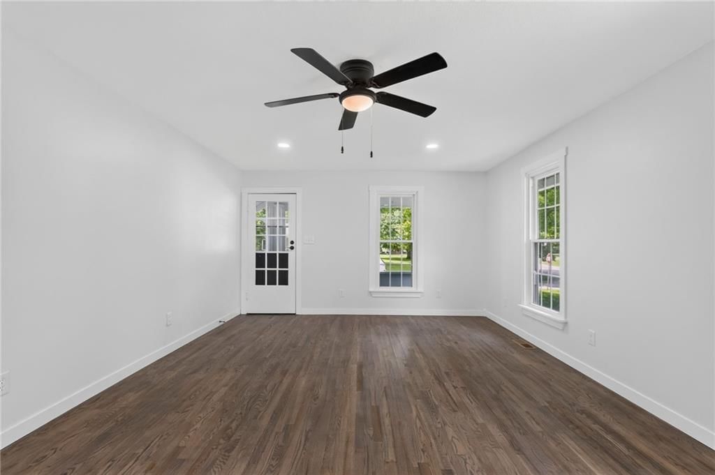 213 W Ada Street — photo 3