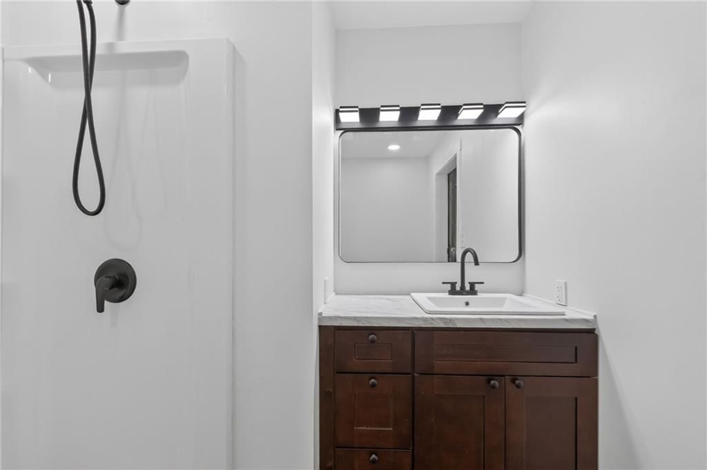 213 W Ada Street — photo 11