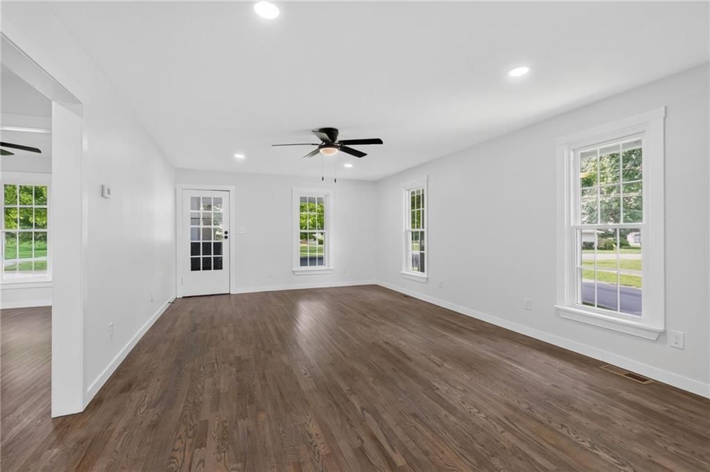 213 W Ada Street — photo 12