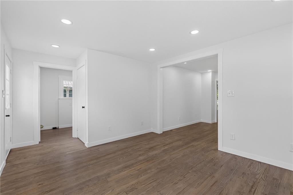 213 W Ada Street — photo 15