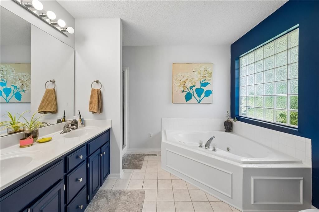 5503 NW Raintree Drive — photo 18