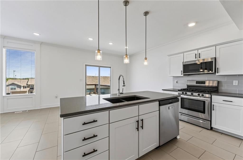 7401 Aaron Street — photo 11