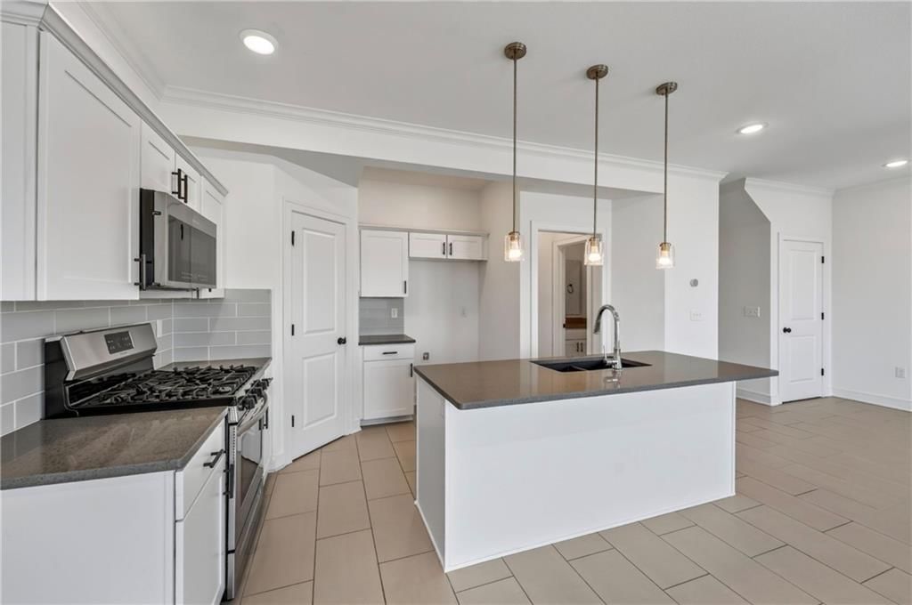 7401 Aaron Street — photo 13