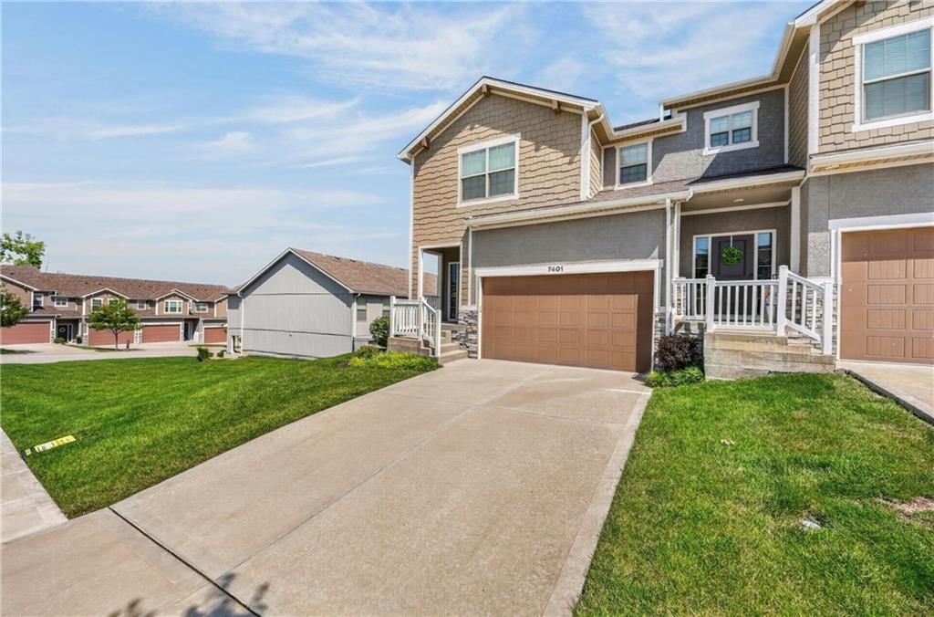 Photo 13 of 52 - 7401 Aaron Street, Parkville, MO 64152