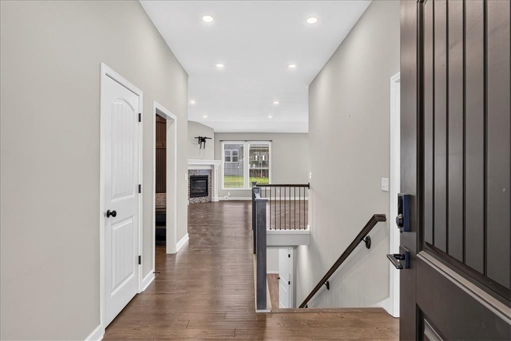 1829 NE Riley Drive — photo 3