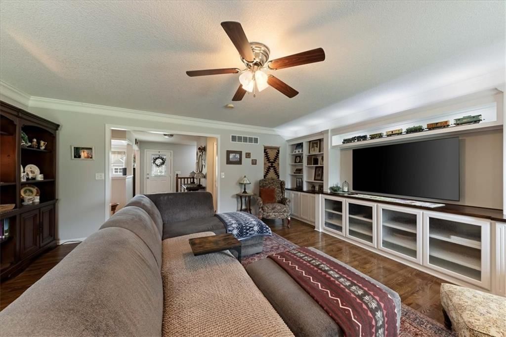 603 Canyon Drive — photo 9